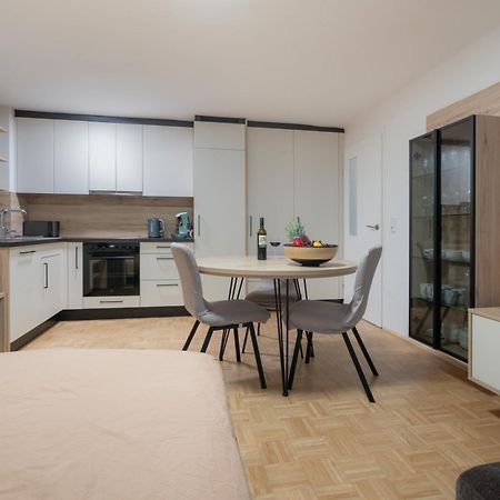 Modern Apartment, Full Kitchen, For 6 Gmunden Bagian luar foto