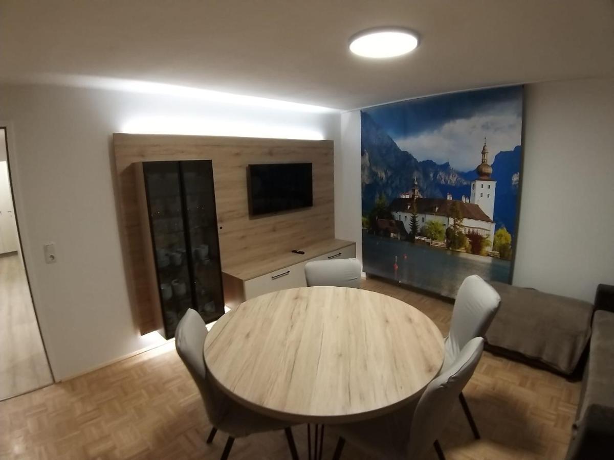Modern Apartment, Full Kitchen, For 6 Gmunden Bagian luar foto