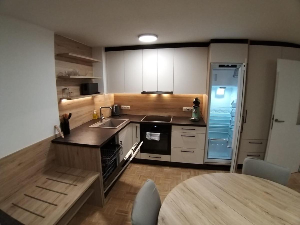 Modern Apartment, Full Kitchen, For 6 Gmunden Bagian luar foto