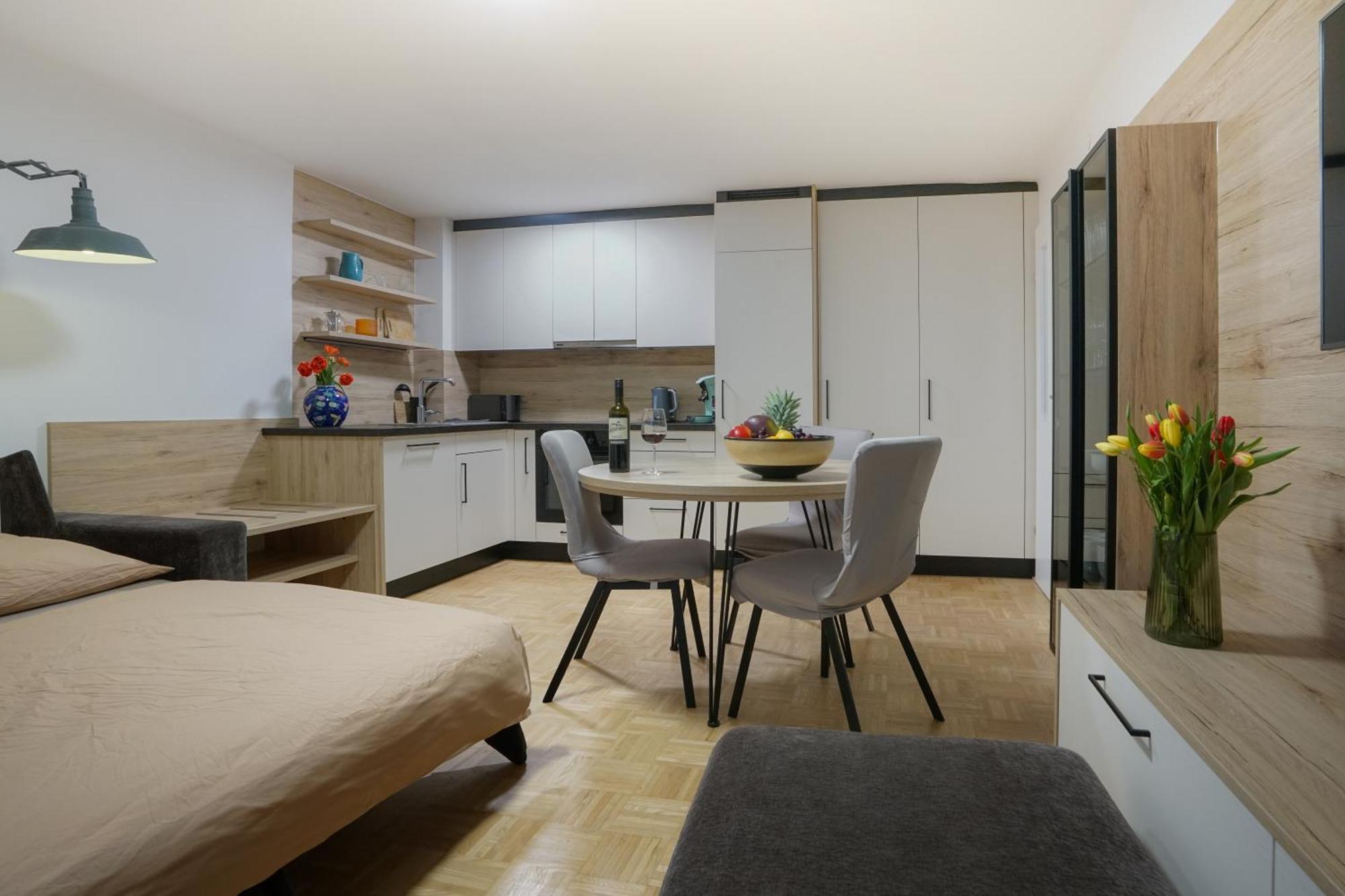 Modern Apartment, Full Kitchen, For 6 Gmunden Bagian luar foto